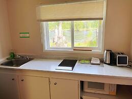 Rivermount Motel Campground and RV Park