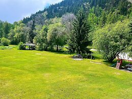 Rivermount Motel Campground and RV Park