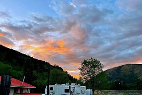 Rivermount Motel Campground and RV Park