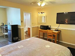 Rivermount Motel Campground and RV Park