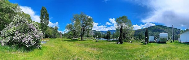 Rivermount Motel Campground and RV Park