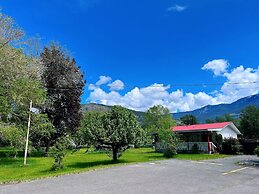 Rivermount Motel Campground and RV Park