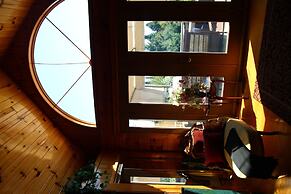 Jewel on the Hill Bed & Breakfast