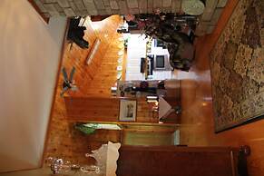 Jewel on the Hill Bed & Breakfast