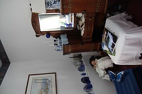 Jewel on the Hill Bed & Breakfast