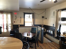 Auberge d'Anjou-Sūrya Café