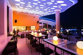 SUN & MOON, Urban Hotel