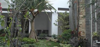 Tlogomas Guest House