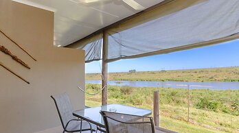 Crocodile Bridge Safari Lodge