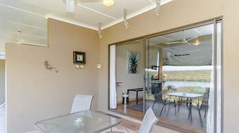 Crocodile Bridge Safari Lodge