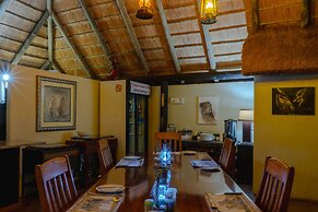 Crocodile Bridge Safari Lodge