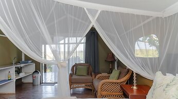 Crocodile Bridge Safari Lodge