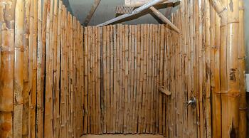 Crocodile Bridge Safari Lodge