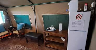 Crocodile Bridge Safari Lodge