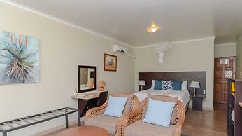 Crocodile Bridge Safari Lodge