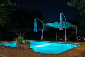 Crocodile Bridge Safari Lodge