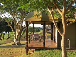 Crocodile Bridge Safari Lodge