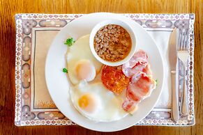 Crocodile Bridge Safari Lodge