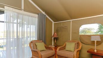 Crocodile Bridge Safari Lodge