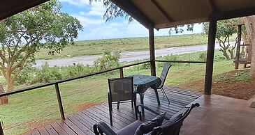 Crocodile Bridge Safari Lodge