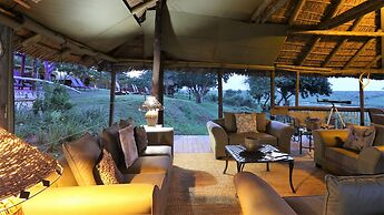 Crocodile Bridge Safari Lodge