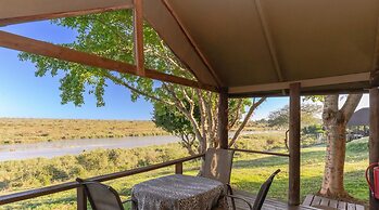 Crocodile Bridge Safari Lodge