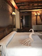 Hospedería Casa De Cisneros