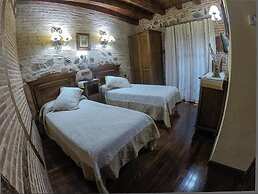 Hospedería Casa De Cisneros