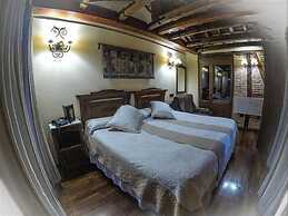Hospedería Casa De Cisneros