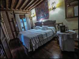 Hospedería Casa De Cisneros