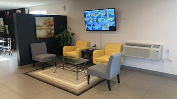 Quality Inn & Suites near Downtown Bakersfield