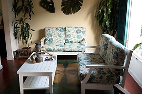 Isla de Flores Hotel