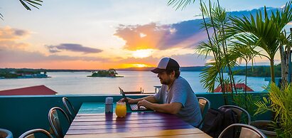 Isla de Flores Hotel