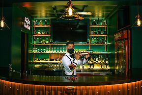 Isla de Flores Hotel