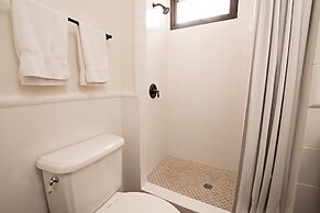 Isla de Flores Hotel