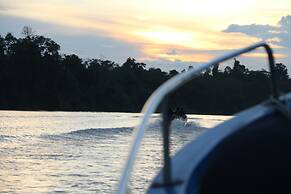 Borneo Natural Sukau Bilit Resort