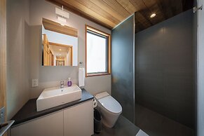 Bluebird Chalets by The Hakuba Collection