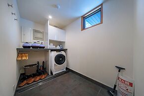 Bluebird Chalets by The Hakuba Collection