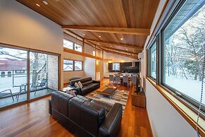 Bluebird Chalets by The Hakuba Collection