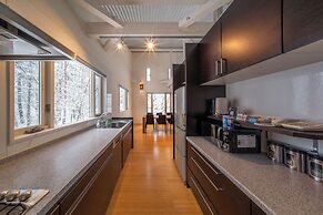 Powdersuites by The Hakuba Collection