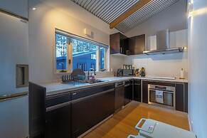 Powdersuites by The Hakuba Collection