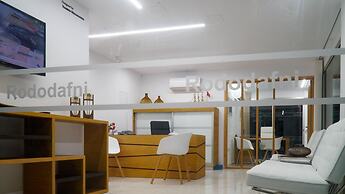 Rododafni Beach Apartments