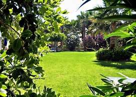 Rododafni Beach Apartments