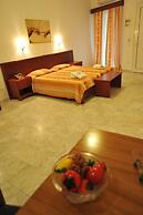 Saint Spiridon Hotel