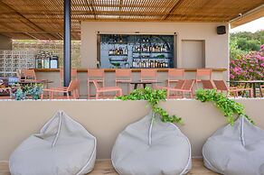 Akrathos Beach Hotel