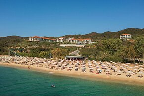 Akrathos Beach Hotel