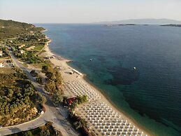 Akrathos Beach Hotel