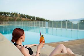 Akrathos Beach Hotel