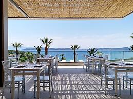 Akrathos Beach Hotel