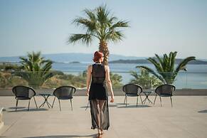 Akrathos Beach Hotel